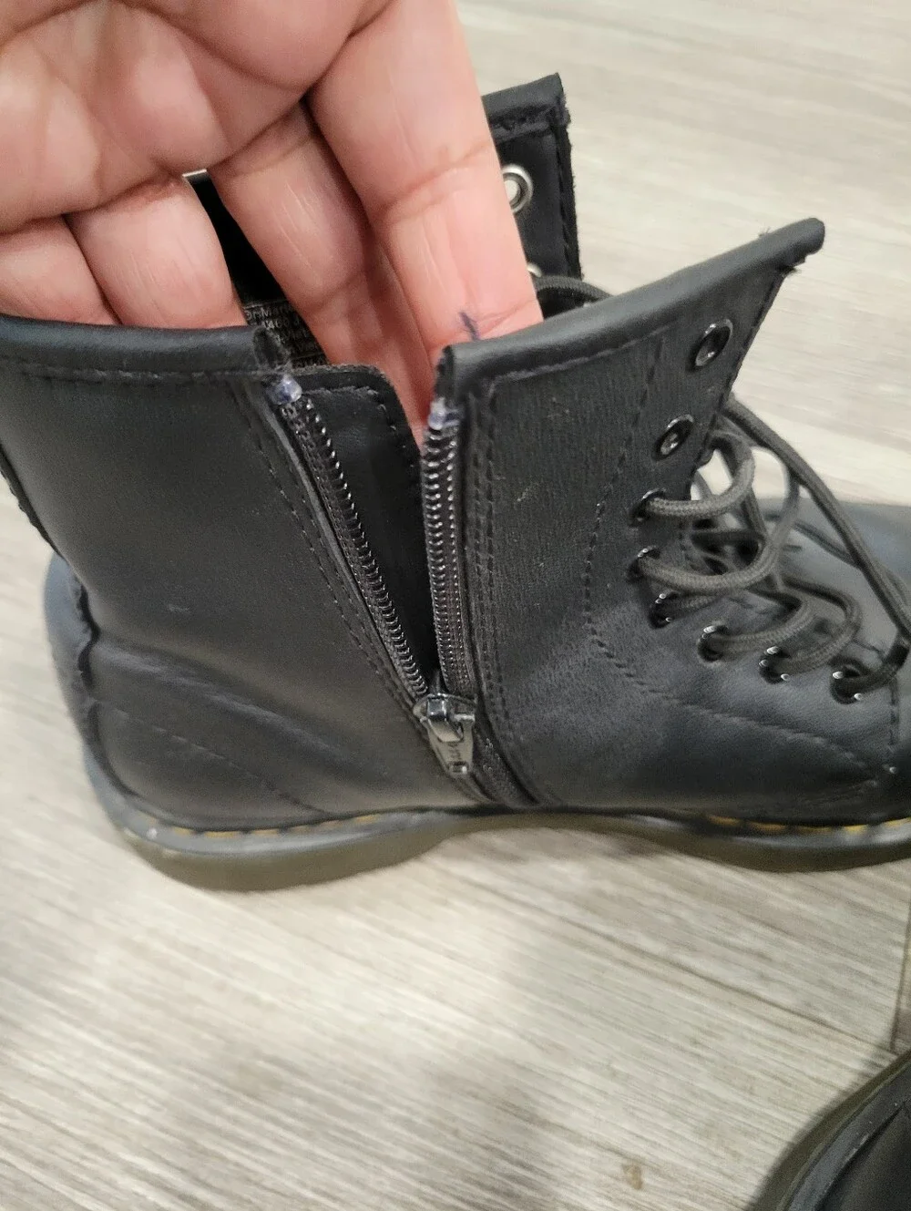 Dr. Martens Black Lace-Up Leather Streetwear Combat Boots Junior Size 4